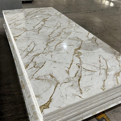 Zlatý lesklý PVC nástěnný panel